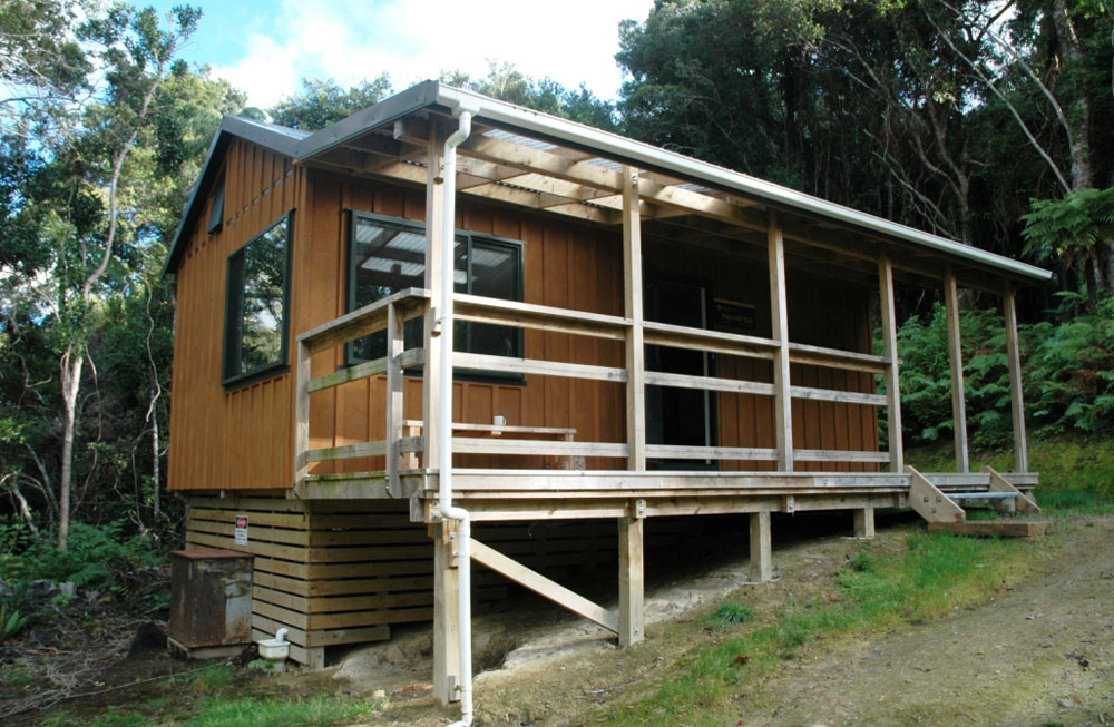 Papatahi Hut: Remutaka Forest Park, Wellington region