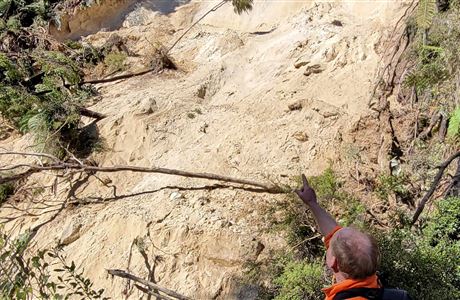 Report damage on public conservation land