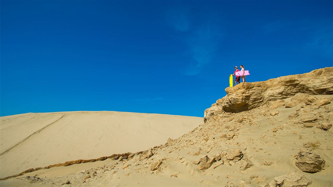 Te Paki sandboarding