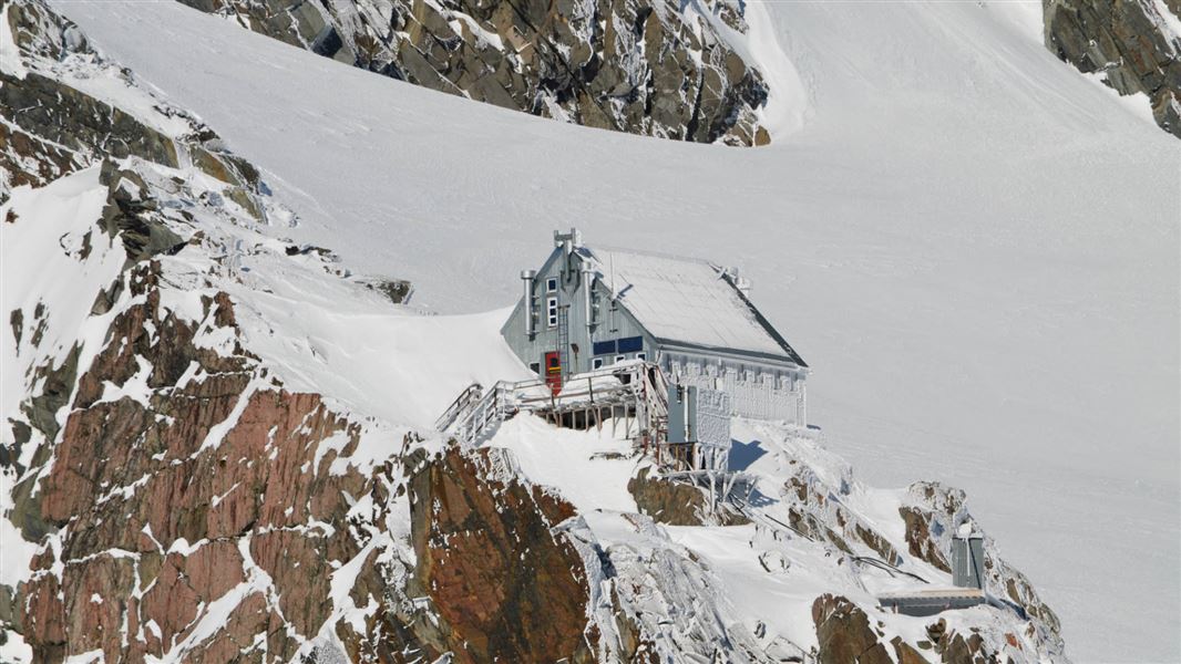 Kelman Hut Aoraki/Mount Cook.