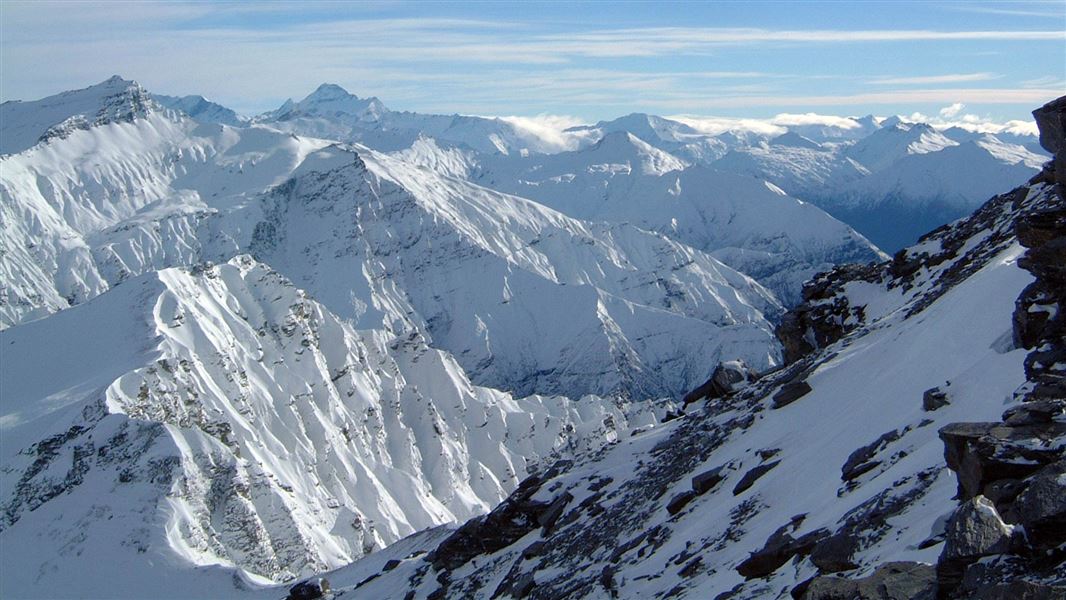 Snowy mountains at Treble Cone