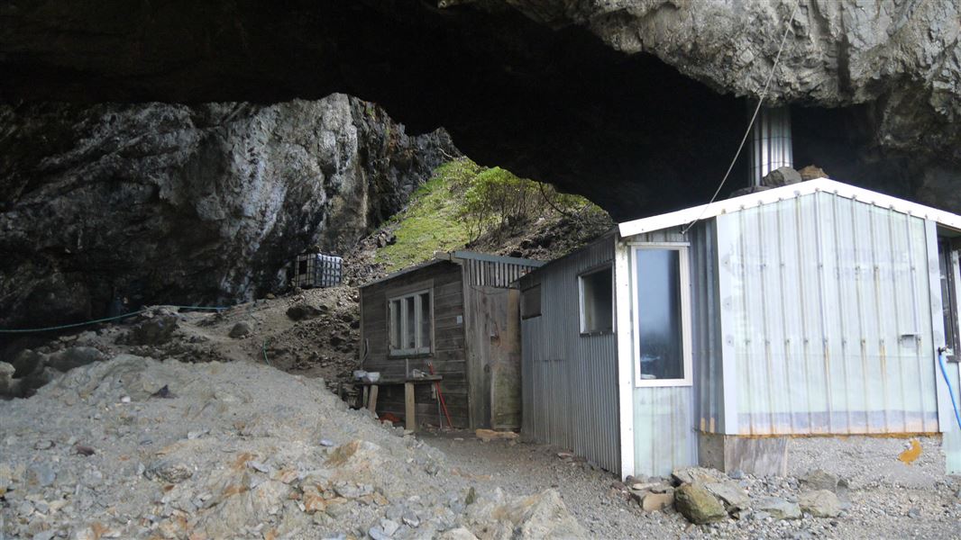Westies Hut in Fiordland.