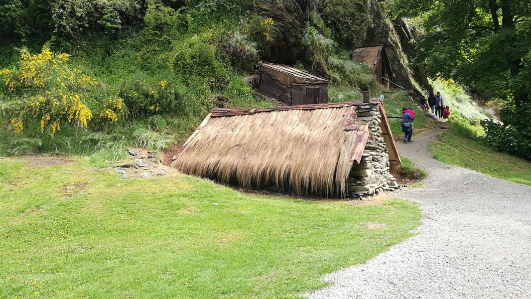 Walking around Arrowtown Chinese Settlement