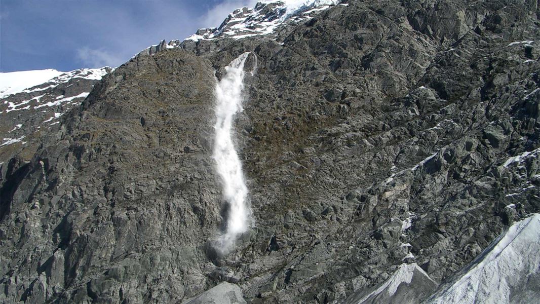 Avalanche seen from the Rees-Dart Track, Mt Aspiring National Park 