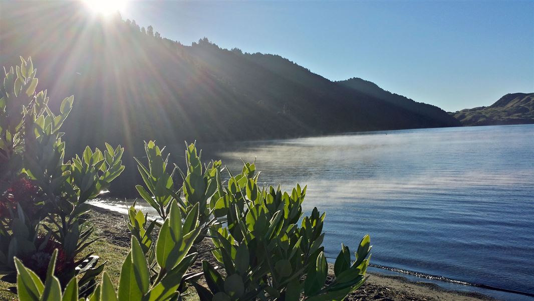 Lake Ōkareka