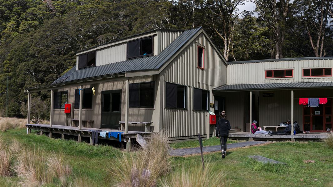 Iris Burn Hut on the Kepler Track