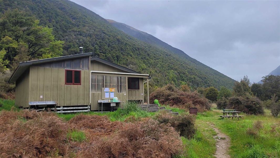 Lakehead Hut with cleaning station