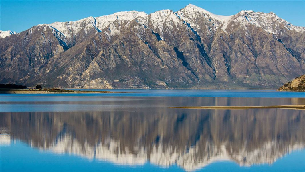 Lake Hawea. 