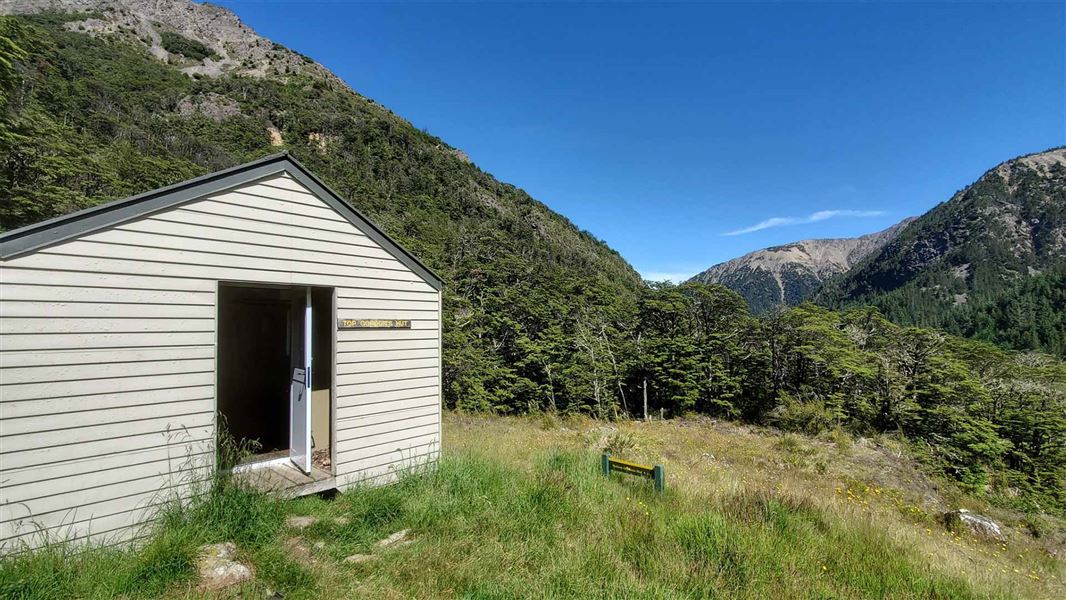 Top Gordon hut