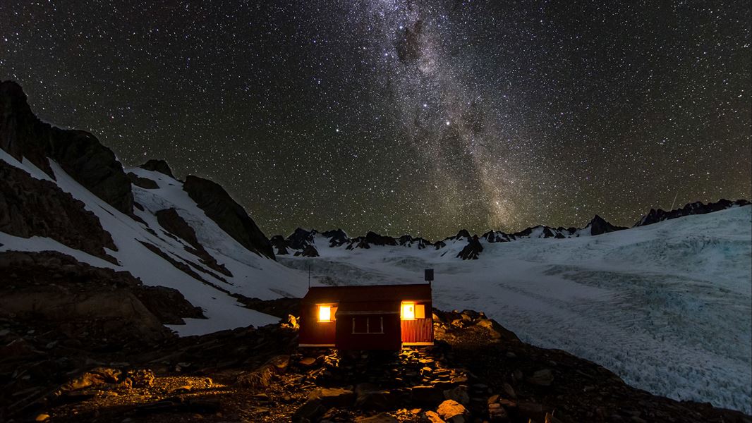 Almer Hut at night. 